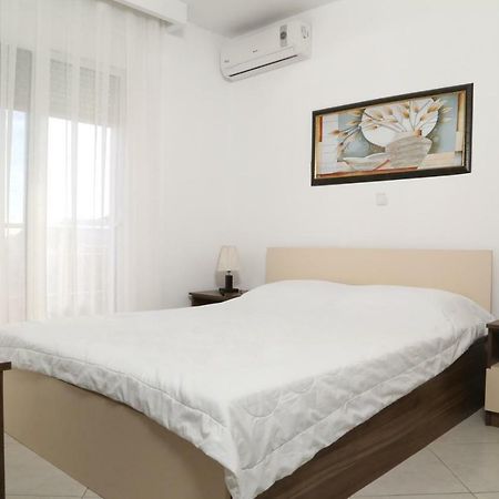 Sinanis Family Apartments เกราโมตี ภายนอก รูปภาพ