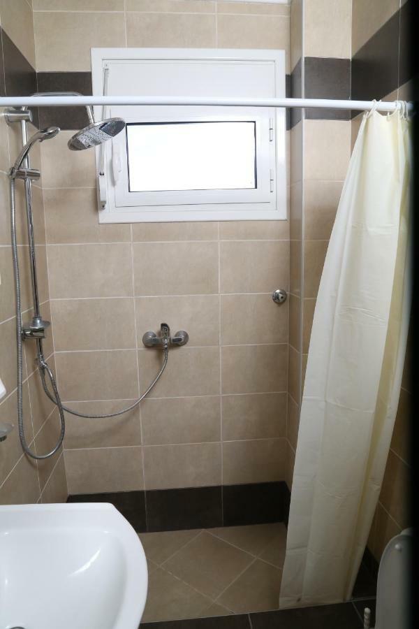 Sinanis Family Apartments เกราโมตี ภายนอก รูปภาพ