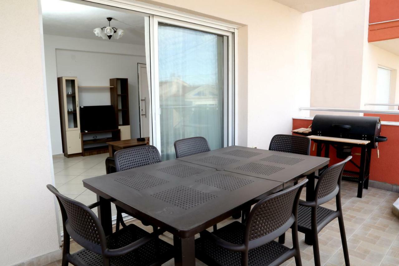 Sinanis Family Apartments เกราโมตี ภายนอก รูปภาพ